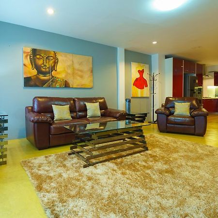 Luxury Town House In The Heart Of The Old City Chiang Mai Exterior photo