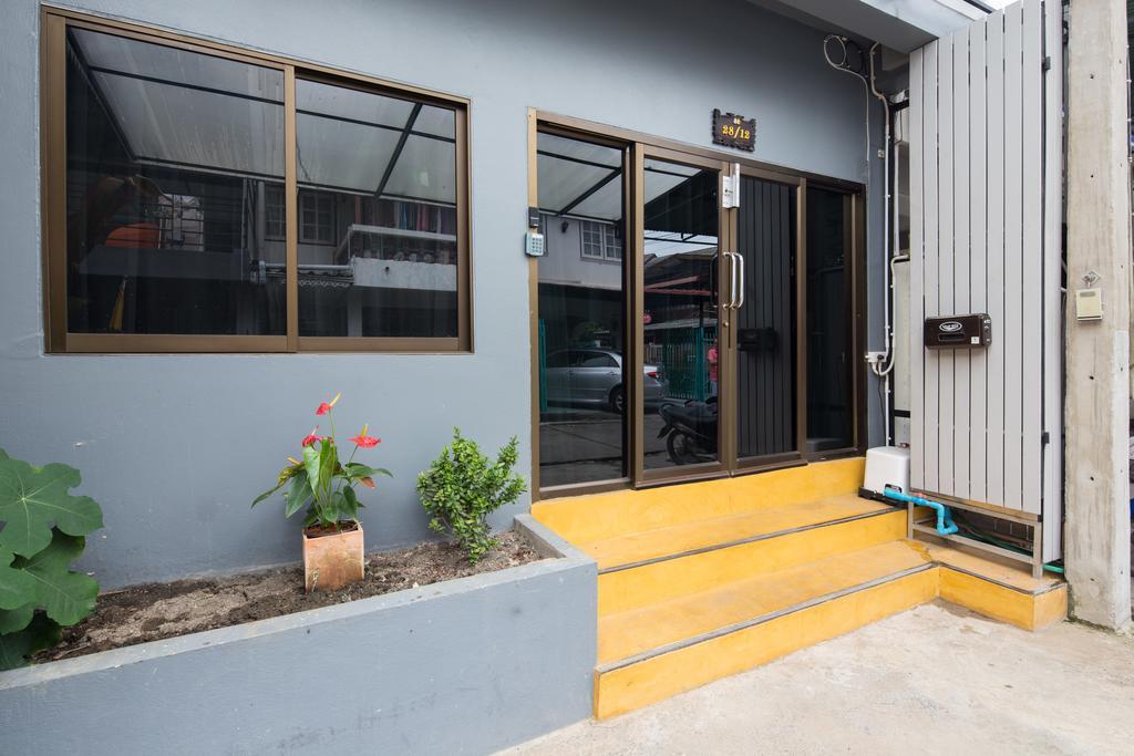 Luxury Town House In The Heart Of The Old City Chiang Mai Exterior photo