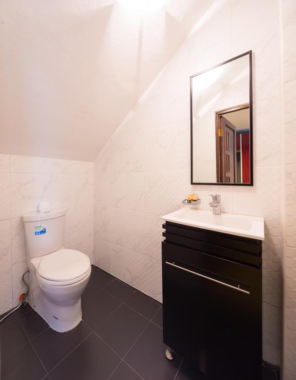 Luxury Town House In The Heart Of The Old City Chiang Mai Exterior photo