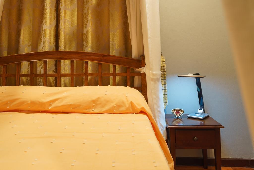 Luxury Town House In The Heart Of The Old City Chiang Mai Exterior photo