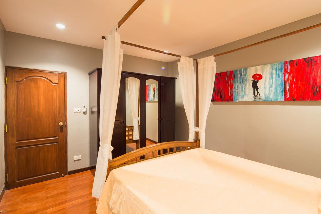 Luxury Town House In The Heart Of The Old City Chiang Mai Exterior photo