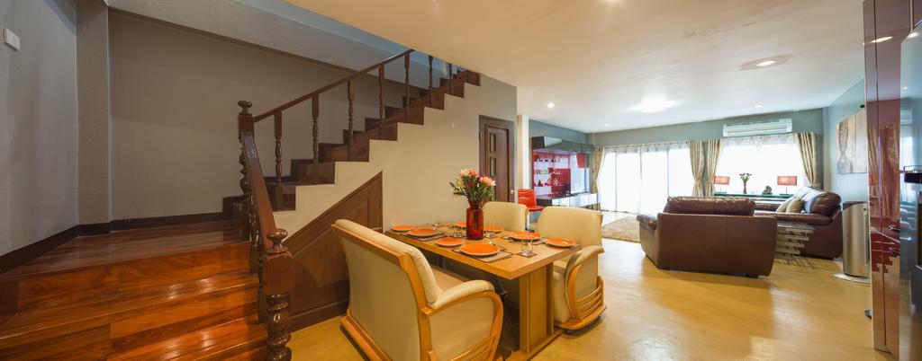Luxury Town House In The Heart Of The Old City Chiang Mai Exterior photo