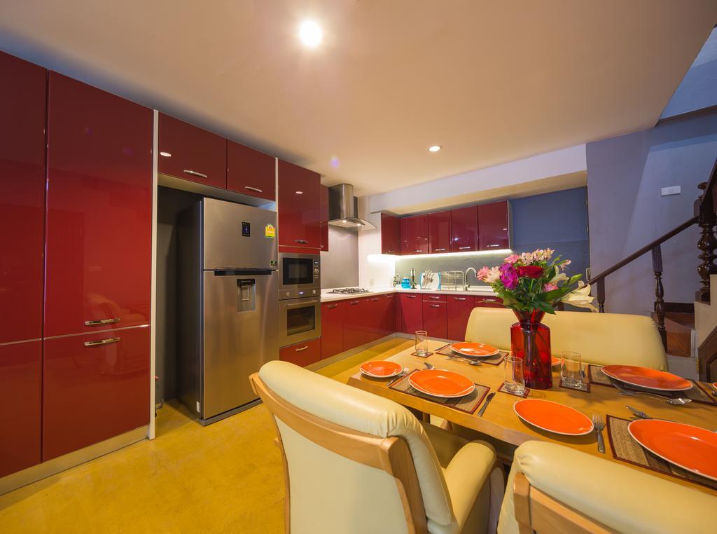 Luxury Town House In The Heart Of The Old City Chiang Mai Exterior photo