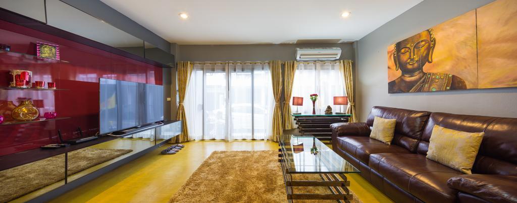Luxury Town House In The Heart Of The Old City Chiang Mai Exterior photo