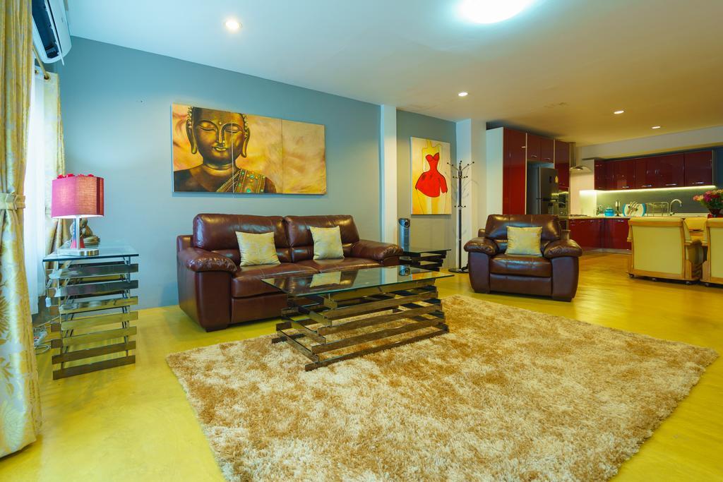Luxury Town House In The Heart Of The Old City Chiang Mai Exterior photo